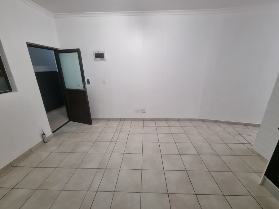 To Let 2 Bedroom Property for Rent in Observatory Western Cape
